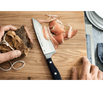 Faca de chef WMF Spitzenklasse Plus com 20 cm de lâmina em aço inoxidável 2