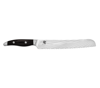 KAI Japanilainen leipäveitsi Shun Nagare Musta 72-kerroksinen damascuksen hammastettu terä Dual Core 23cm kaareva kahva
