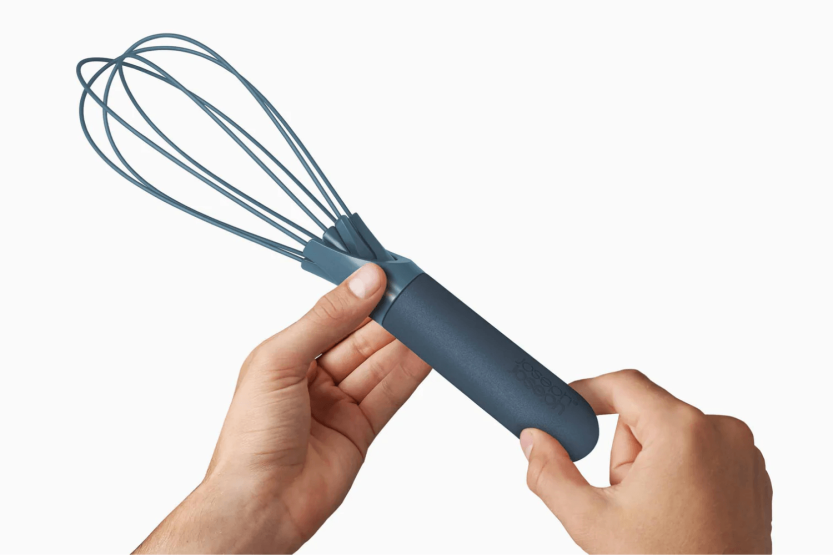 Fouet Joseph Joseph Twist Cielo e silicone bleu