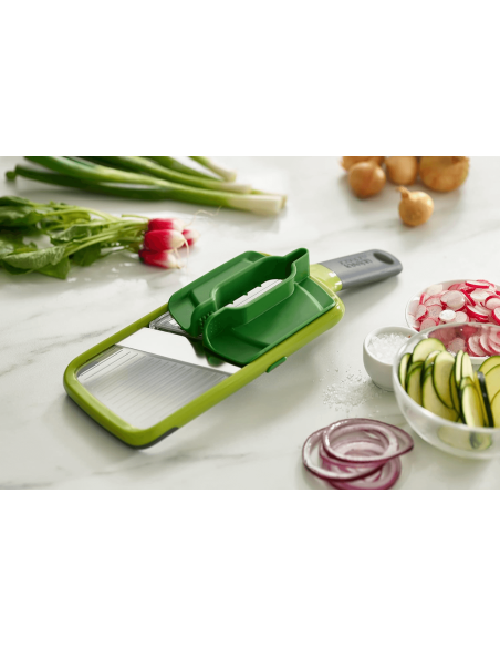 mandolina de cocina Joseph Joseph Multi-Grip con empujador