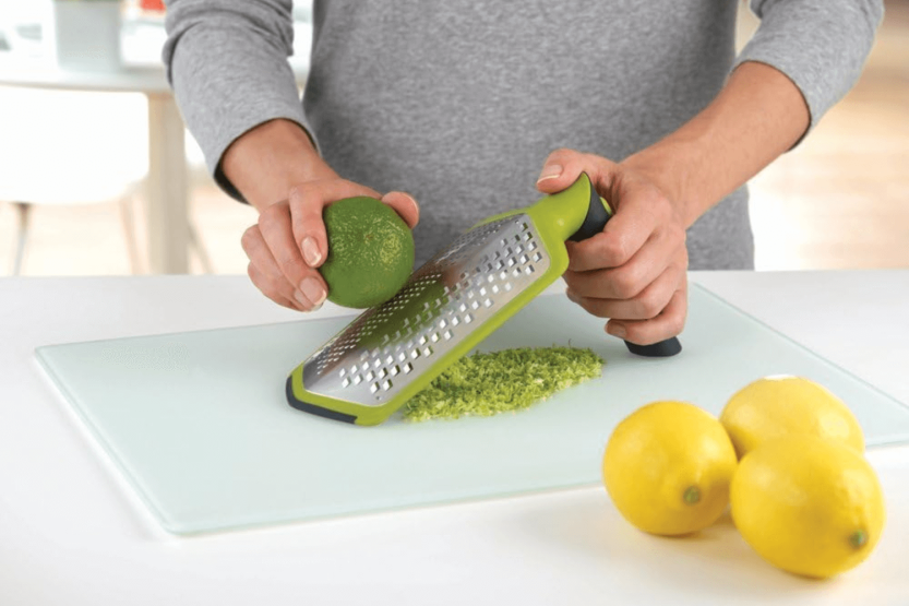 Joseph Joseph Twist Grater double blade thick / fine grit green