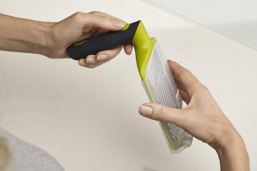 Joseph Joseph Twist Grater double blade thick / fine grit green