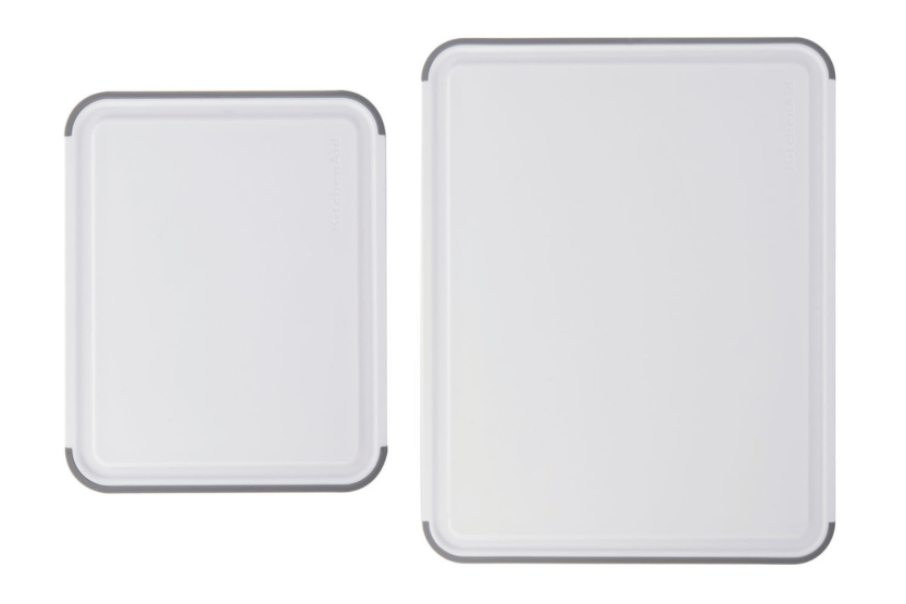 Set di 2 taglieri reversibili antiscivolo Kitchen Aid in PP bianco