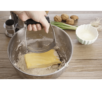 Kitchen Aid ruostumattomasta teräksestä valmistettu leivontasekoitin 2