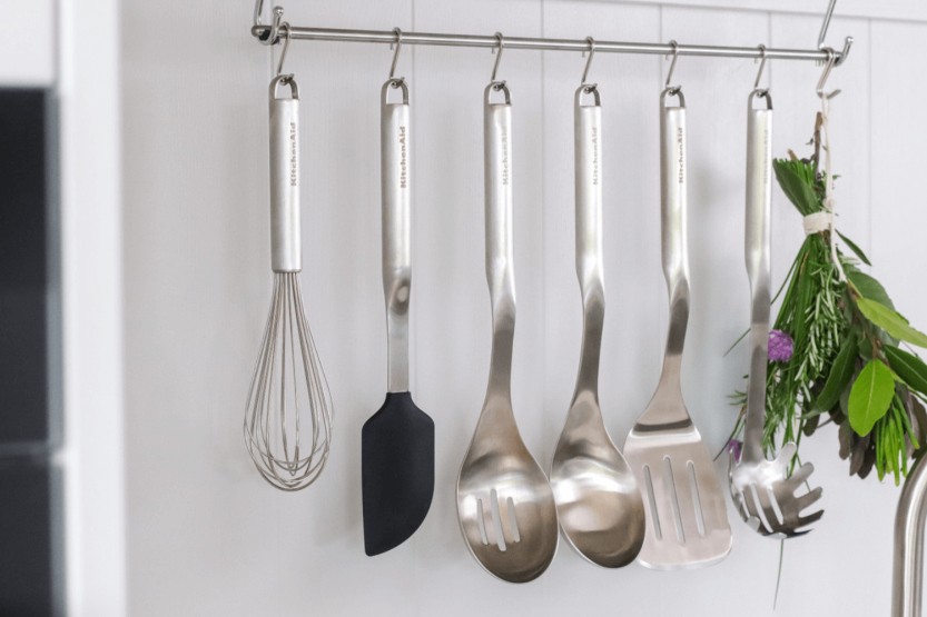 Kitchen Aid Schaber aus Silikon und Griff aus rostfreiem Stahl