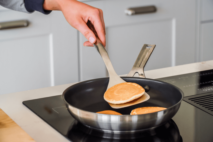 Kitchen Aid vinklad spatel i rostfritt stål