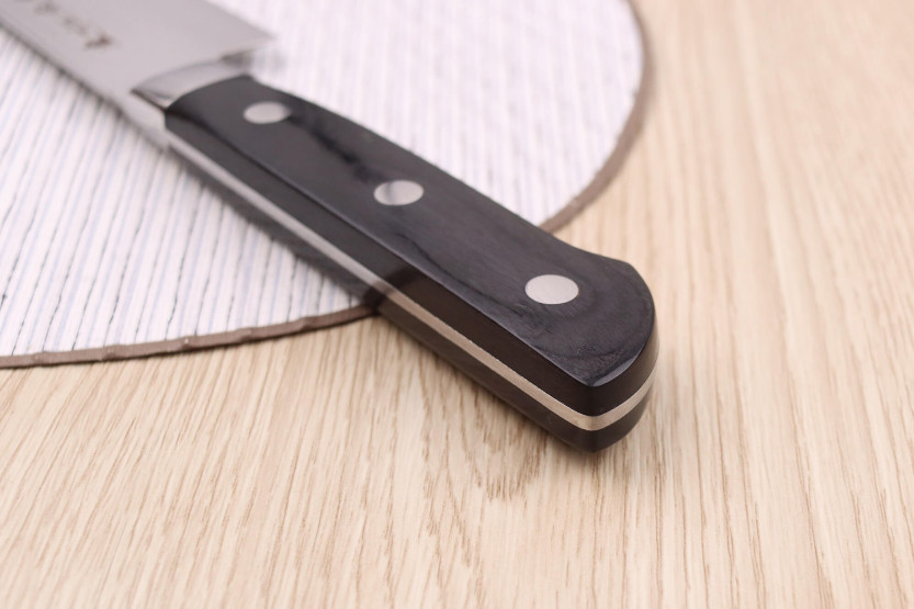 Faca de chef japonesa em damasco Satake de 18 cm 69 camadas