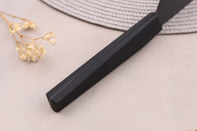18cm Satake Black Japanese chef ' s knife