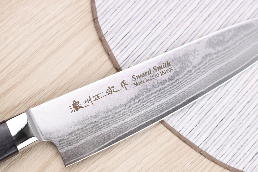 Set in scatola 2 coltelli Satake damas 69 strati chef + ufficio