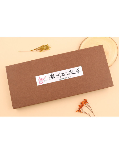 Bokssett med 2 Satake Brown Pakkawood japanske kniver Chef + Paring