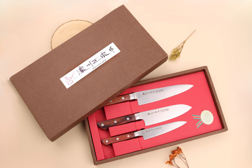 Satake Brown Pakkawood 3 japanilaista veitsisarjaa kokki + santoku + toimisto