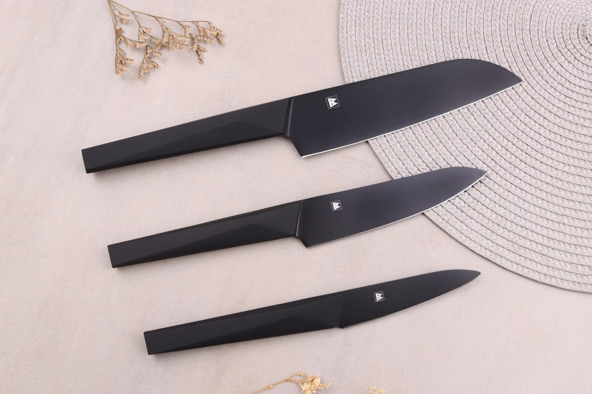 Satake Black 3 japanske kniver sett santoku + universal + kontor