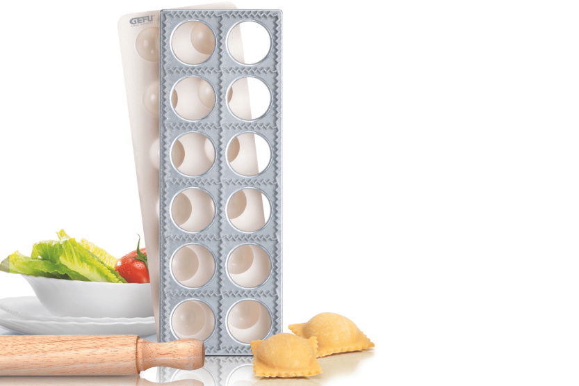 Gefu Tasca rectangular polymer ravioli board with wooden roller