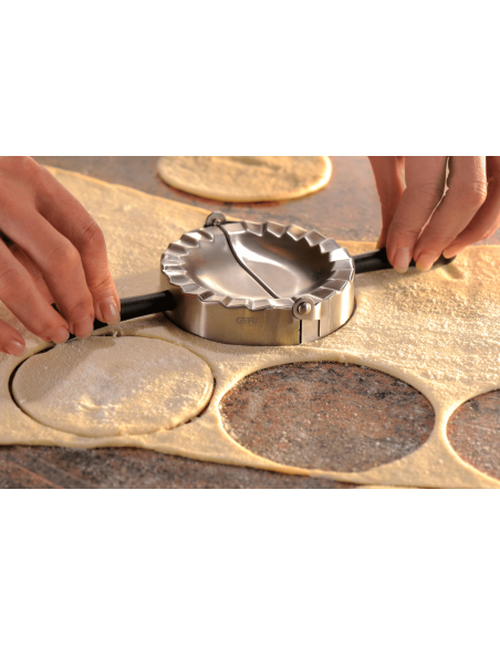 Gelenkige Ravioli-Form Gefu Ravenna rund aus Edelstahl