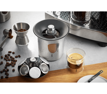 Gefu Conscio coffee grounds collector in stainless steel / ABS / Silicone 2