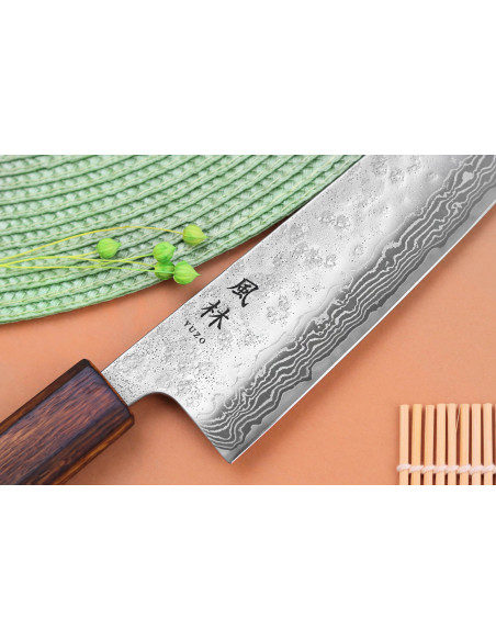 Faca de chef japonesa tradicional Yuzo Damascus Tsuchime de 21 cm