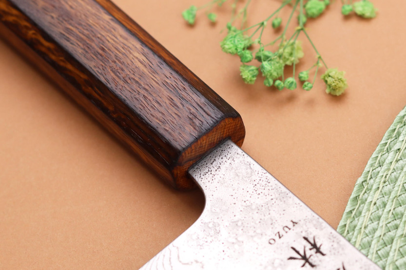 21cm Yuzo Damascus Tsuchime handmade Japanese chef ' s knife