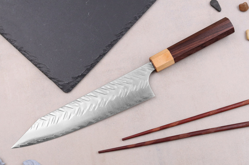 Kiritsuke-kniv 21 cm japansk håndverkskniv Yoshimi Kato SG2 V-Tsuchime