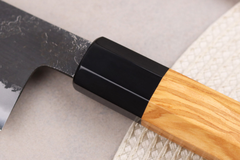 santoku knife 16,5cm japonais artisanal Hinoura Mutsumi Ajikataya Black Nashiji