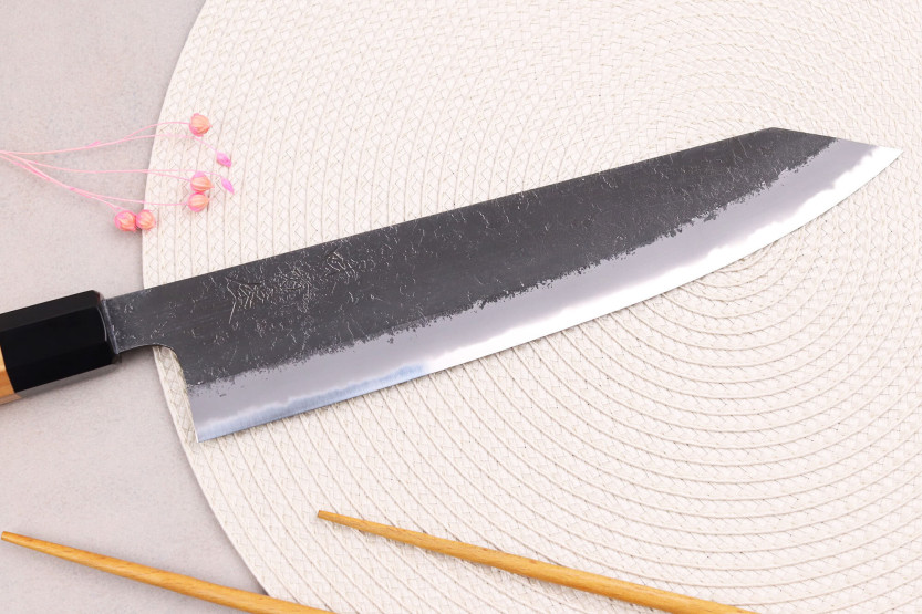 Kokki ' s veitsi kiritsuke 24cm japanilainen käsintehty Hinoura Mutsumi Ajikataya Musta Nashiji
