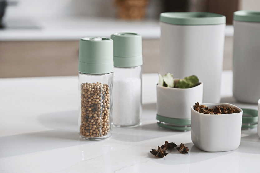 Conjunto de moinho de pimenta e saleiro Berghoff Leo Balance em vidro e polipropileno
