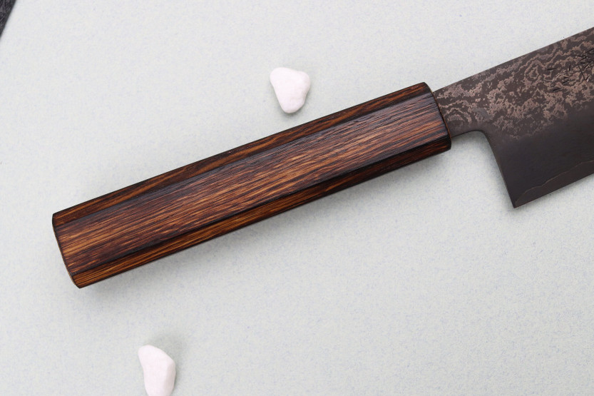 Nakamura Kaishin Ginsan Black Damas 16,5 cm japansk santokukniv