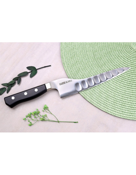 Gleestain K-sarjan 18cm japanilainen yleispuukko, jossa on Granton-reuna kaareva selkäosa