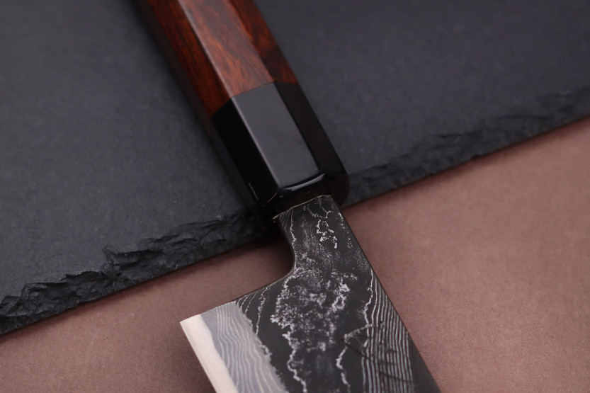 Cuchillo de cocinero japonés Hinoura Tsukasa River Jump de 21 cm con mango de madera de hierro