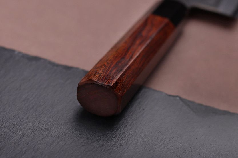Coltello da chef giapponese Hinoura Tsukasa River Jump da 21 cm con manico in legno di ferro