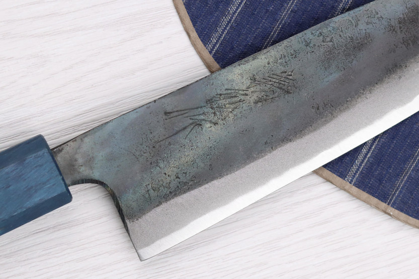 16,5cm japanilainen santoku-veitsi Yoshihiro Rugged Musta