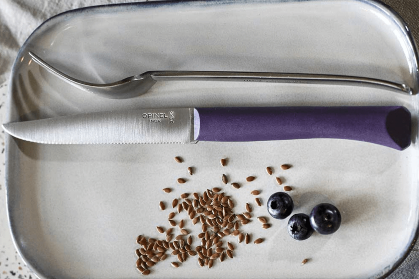 Opinel Bon Appétit bordkniv + 11 cm blad i rustfritt stål, lilla polymerhåndtak