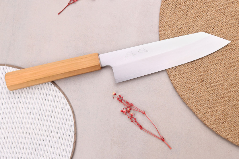 faca santoku de cerejas de 18 cm japonês artesanal Hado Ginsan