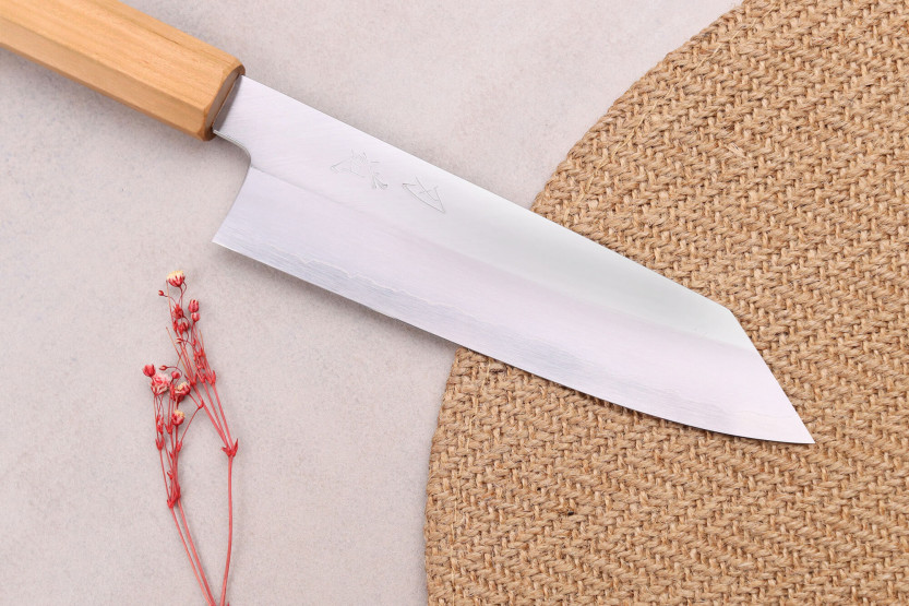 santoku mes kersenplukker 18cm japonais artisanaal Hado Ginsan