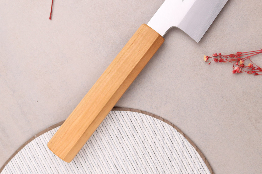 Cuchillo santoku recolector de cerezas 18cm japonais artisanal Hado Ginsan