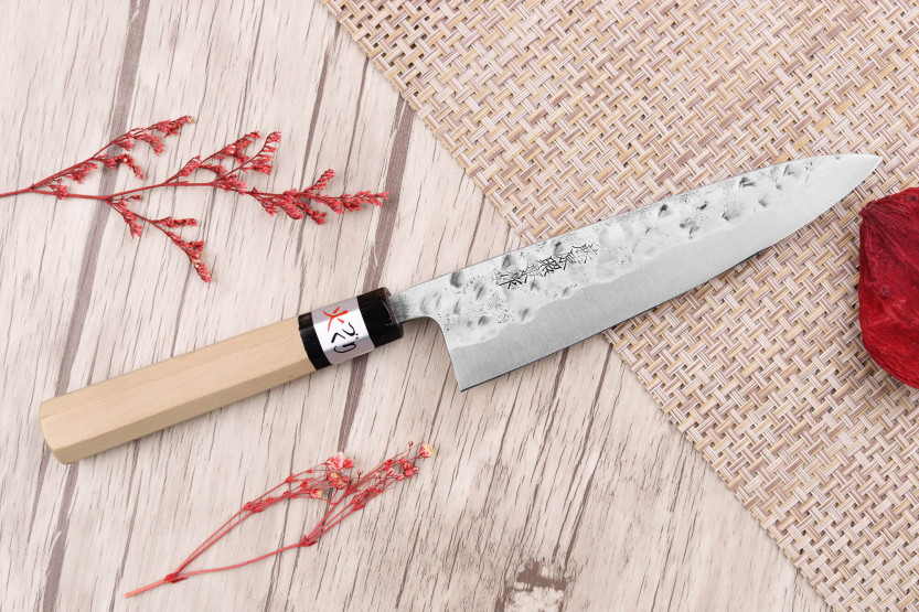 Fujiwara Maboroshi 15cm handgjord japansk universalkniv magnolia handtag