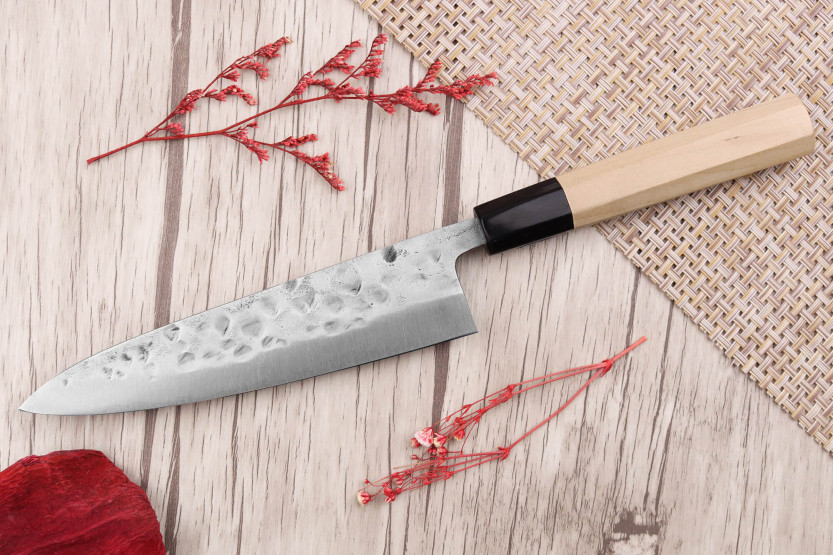 Fujiwara Maboroshi 15 cm håndlaget japansk universalkniv med magnoliahåndtak