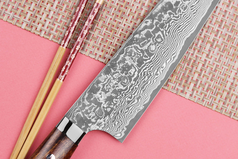 Faca de chefe japonesa Takeshi Saji R2 Damas Mosaïque 24cm