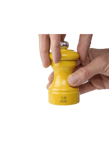 Moinho de sal seco manual Peugeot Bistro em madeira de faia lacada a amarelo açafrão 10cm