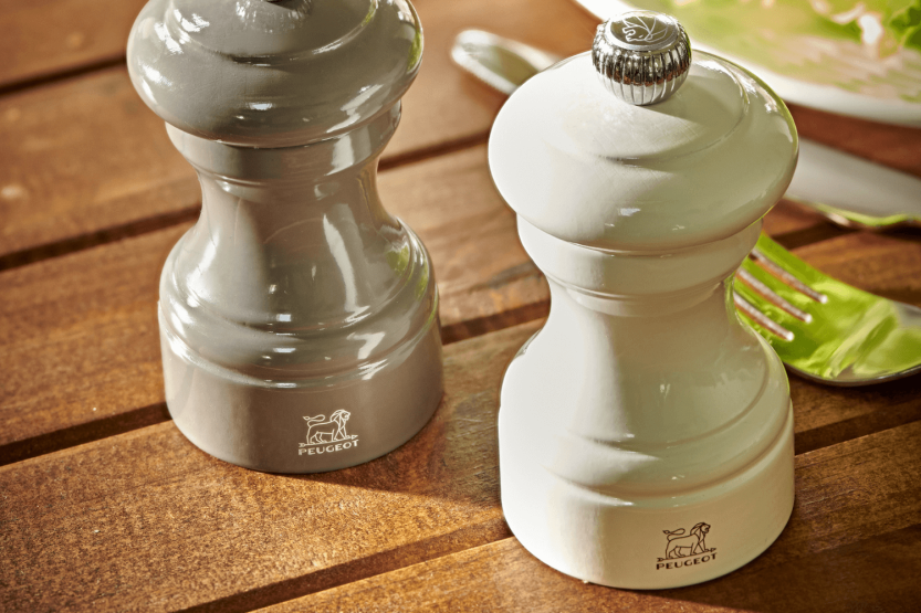 Macina sale manuale Peugeot Bistro in faggio laccato grigio perla 10 cm