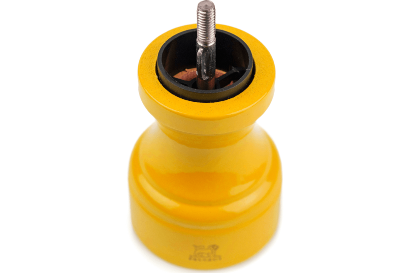 Moinho de pimenta manual Peugeot Bistro em madeira de faia lacada a amarelo açafrão 10cm