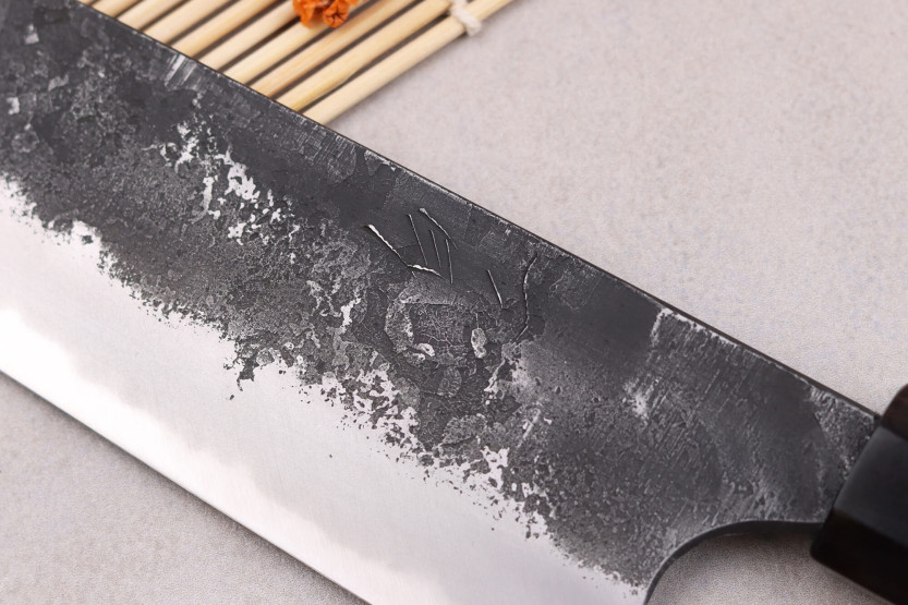 Faca gyuto japonesa Naoki Mazaki WS2 Black Nashiji 21cm feita à mão