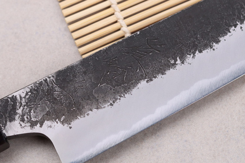 Naoki Mazaki WS2 Musta Nashiji 18cm Japanilainen käsintehty yleismallinen puukko