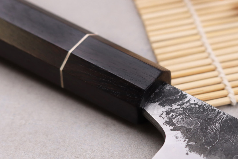 Faca universal japonesa Naoki Mazaki WS2 Black Nashiji 18cm feita à mão