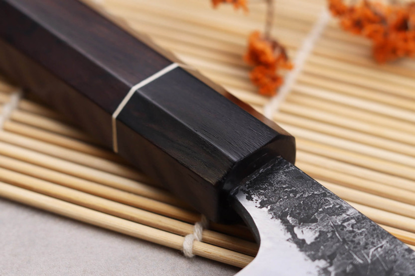 Faca universal japonesa Naoki Mazaki WS2 Black Nashiji 12cm feita à mão