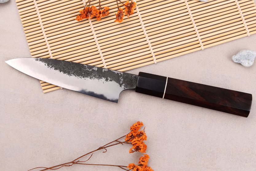 Naoki Mazaki WS2 Black Nashiji 12 cm, coltello universale giapponese fatto a mano