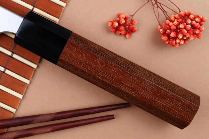 Faca ko-bunka japonesa artesanal Shibata Koutetsu 13,5cm