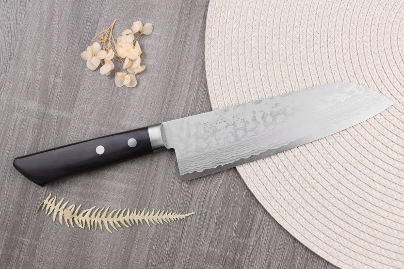 santoku mes 16,5cm Japonais artisanaal Masutani VG10 Damas