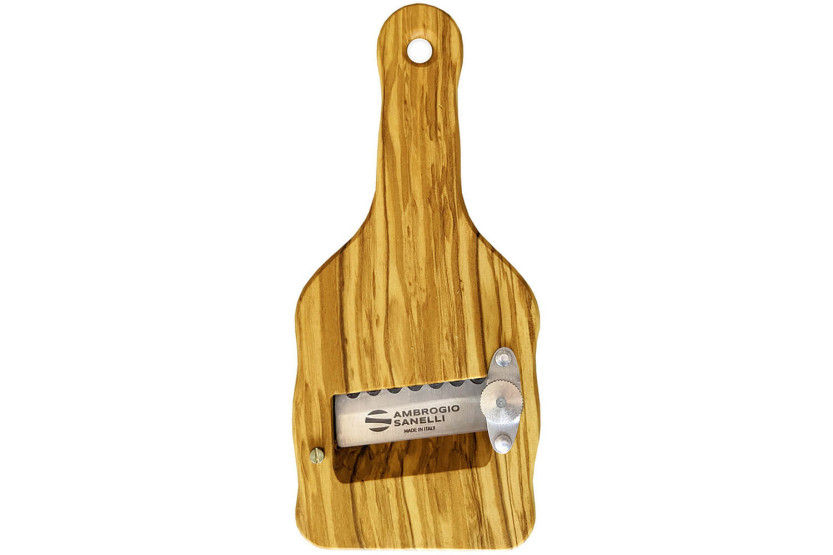 mandolina de cocina trufa Ambrogio Sanelli con hoja dentada de acero inoxidable y mango de madera de olivo