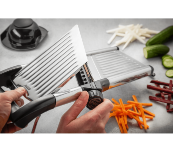 mandolina de cocina acero inoxidable Gefu Volari de 41,5 cm con empujador 2