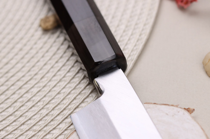 Sakai Takayuki Byakko 30 cm håndlavet japansk yanagibakniv ibenholtskaft + skede
